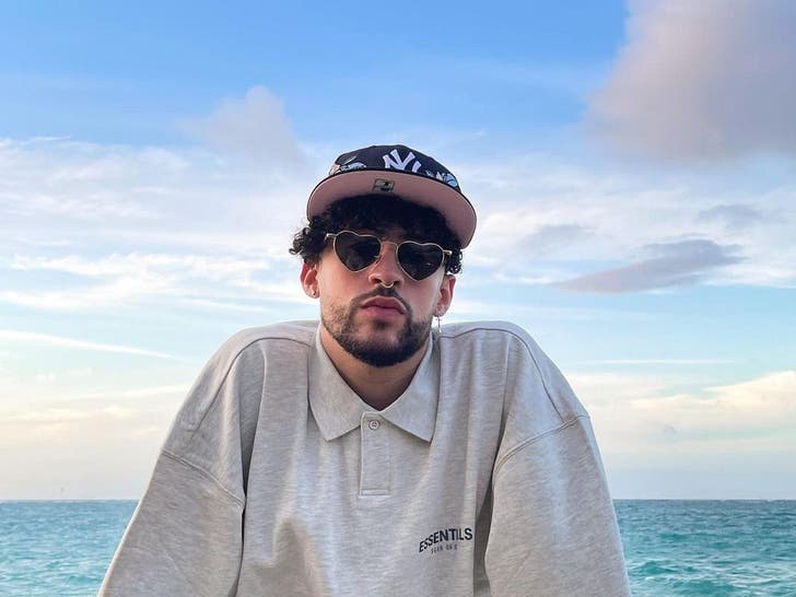 Bad Bunny's steamy Puerto Rico selfies