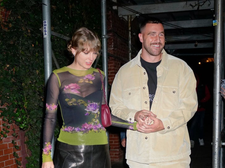 Taylor Swift And Travis Kelce Together