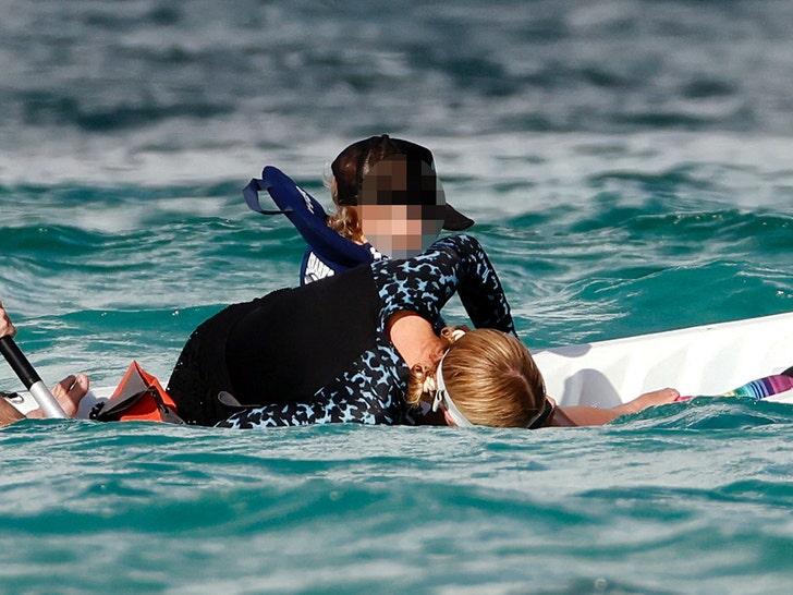 paryż-hilton-mega-3