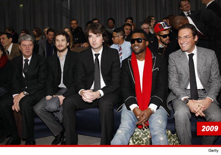 Kanye West estreia na Louis Vuitton e não agrada - Glamurama