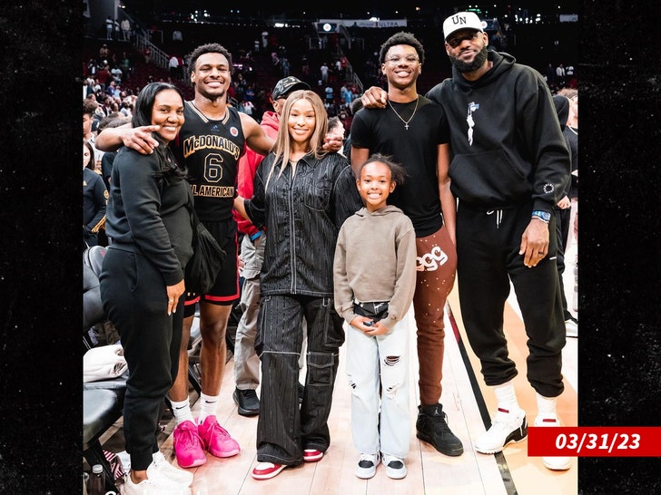 LeBron James, Savannah Get Emotional Meeting First Responder Who Saved  Bronny's Life