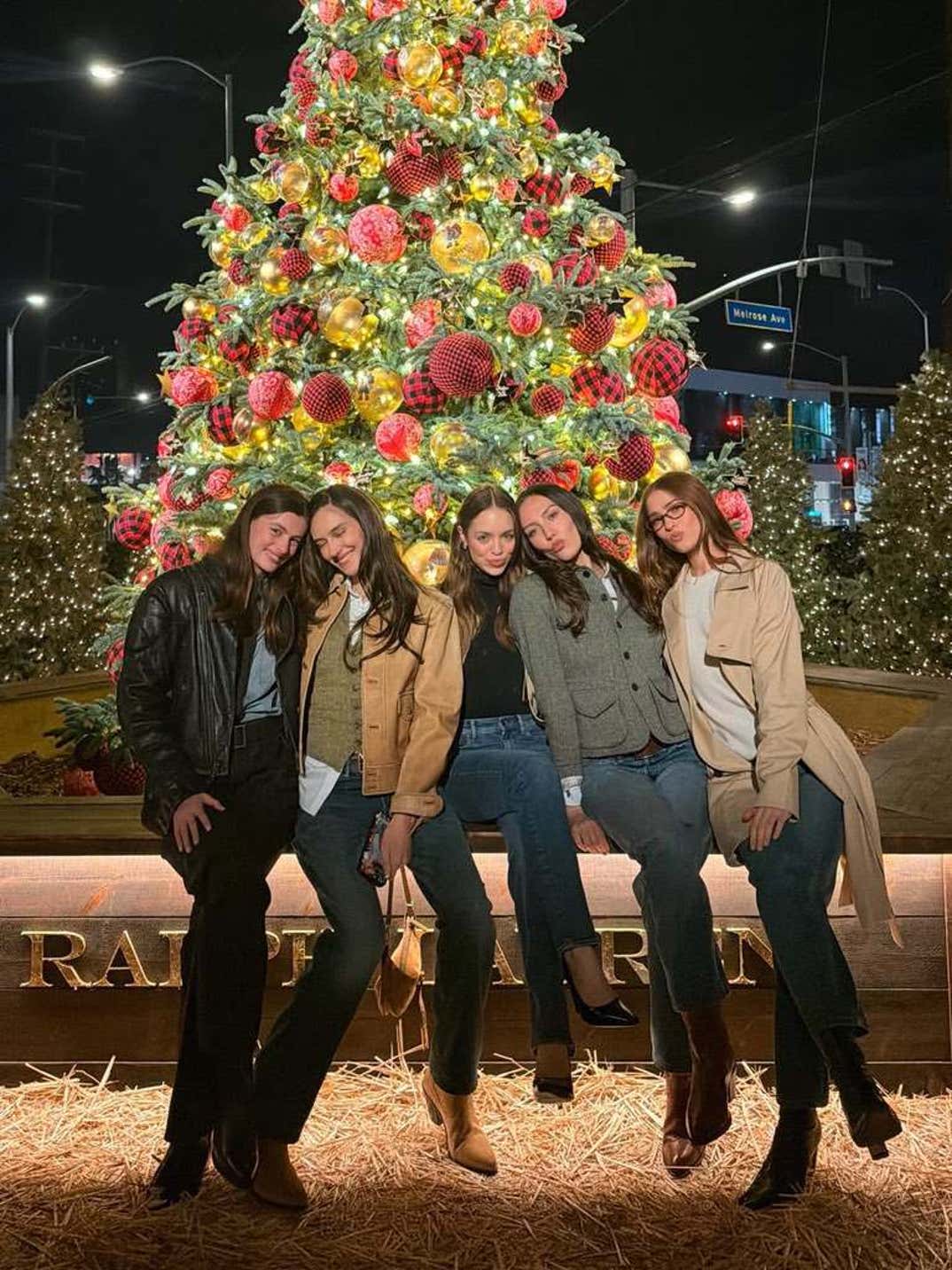 Diana Silvers, Devon Lee Carlson Claudia Sulewski, Sydney Lynn Carlson and Bianca Finch