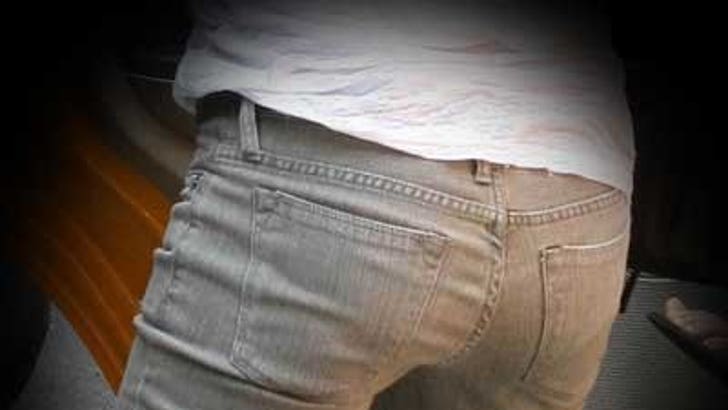 Name dat butt - Click to see!