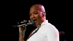 Former 'Voice' Contestant Janice Freeman Dead at 33, Miley Cyrus Posts Tribute