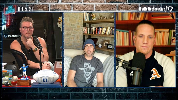 Aaron Rodgers Says He Took Ivermectin To Fight COVID After Consulting W/ Joe  Rogan