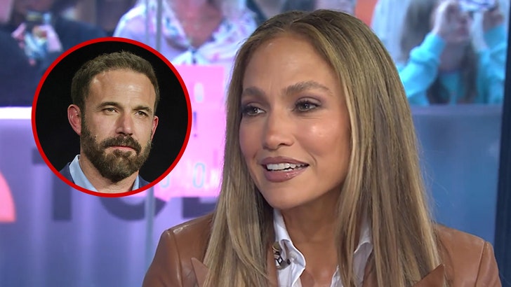 100625_jennifer_lopez_ben_affleck_kal