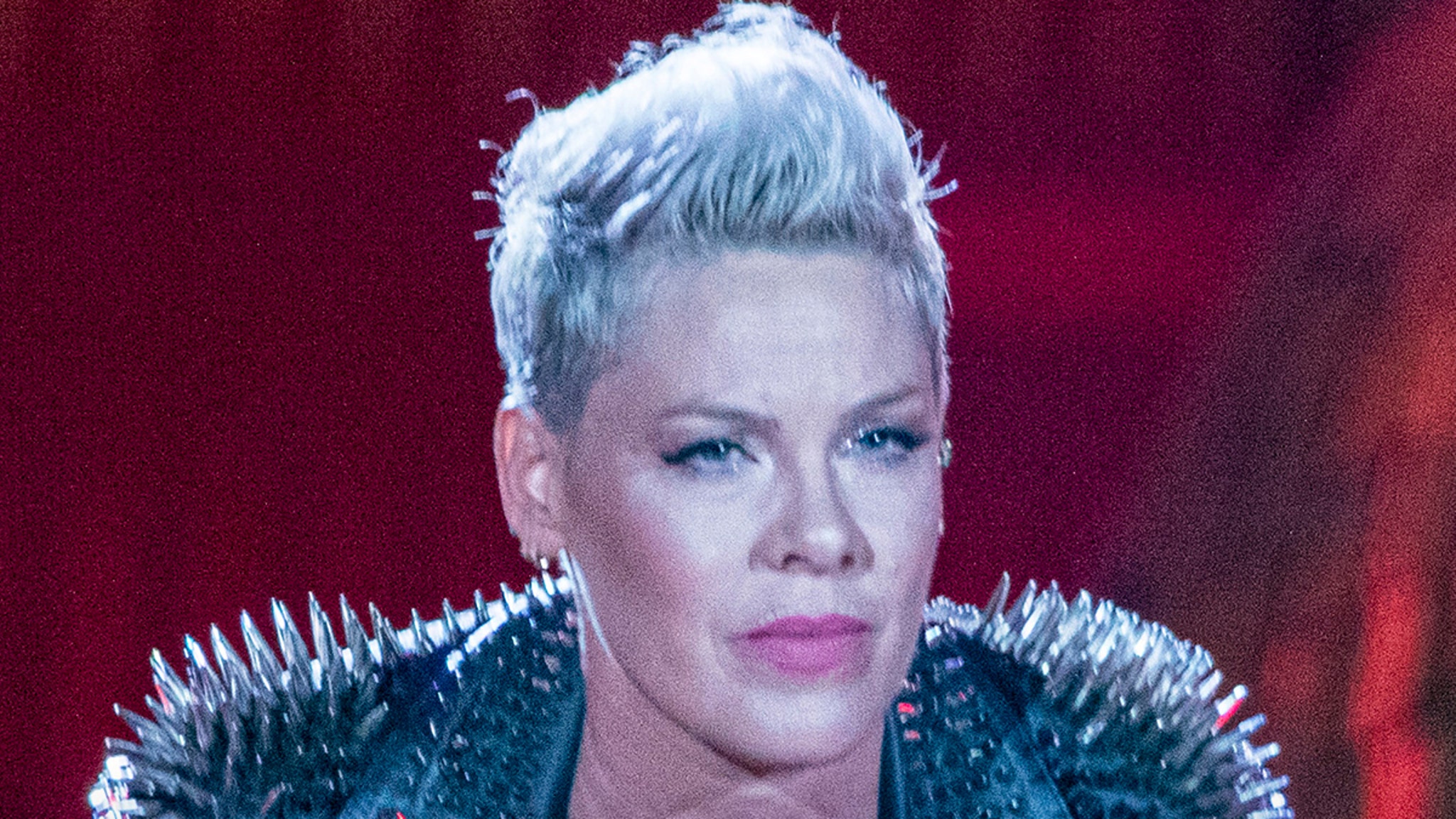 Pink Hospitalized on New Year’s Eve Pink Hospitalized on New Year’s Eve