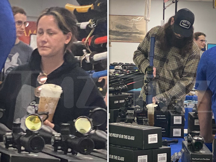 Jenelle Evans & David Eason Spotted at Gun Show