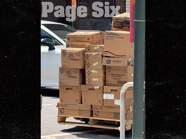 sub taylor swift travis kelce wedding madison square garden food wedding page six