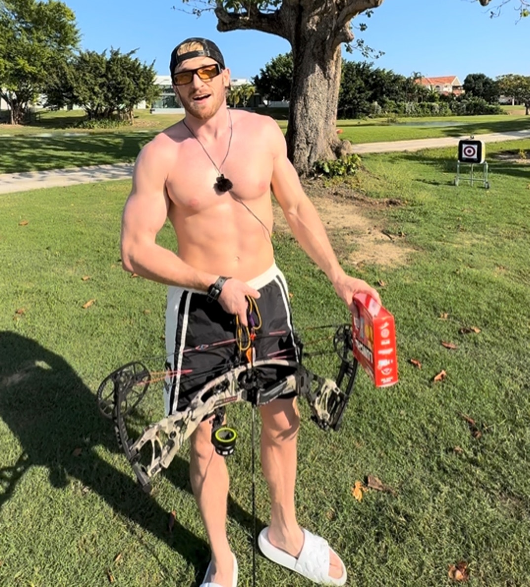 Logan Paul Hot Shots 0