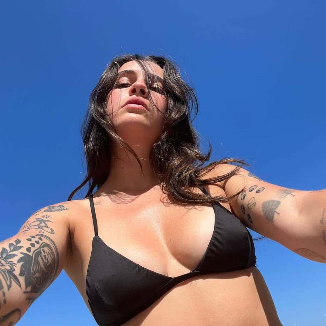 Bea Miller Hot Shots 8