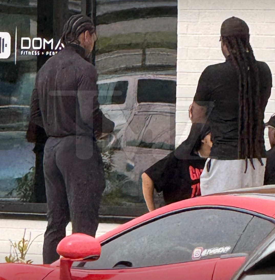 Cardi B and Stefon Diggs Argue Outside 1