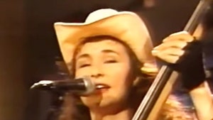 Founding Dixie Chicks Member Laura Lynch Dead at 65 After Car Crash