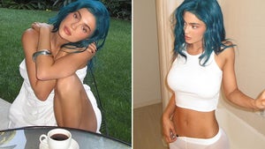 0911-Kylie-Jenner-Blue-Hair-hero