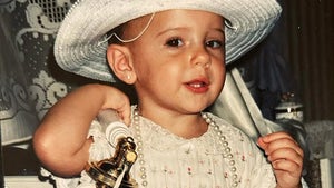 1110-Brielle-Biermann-Cute-Kids-hero