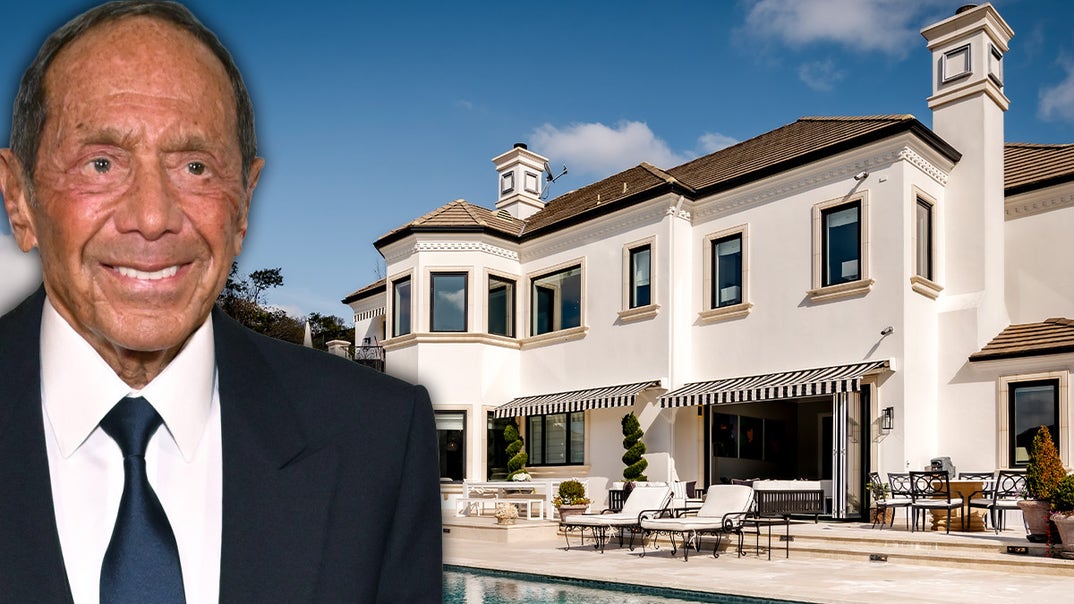 0323-Paul-Anka-Relists-Sherwood-Estate-PRIMARY