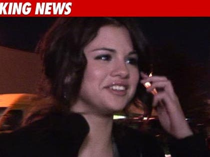 0103_selena_gomez_bn_TMZ