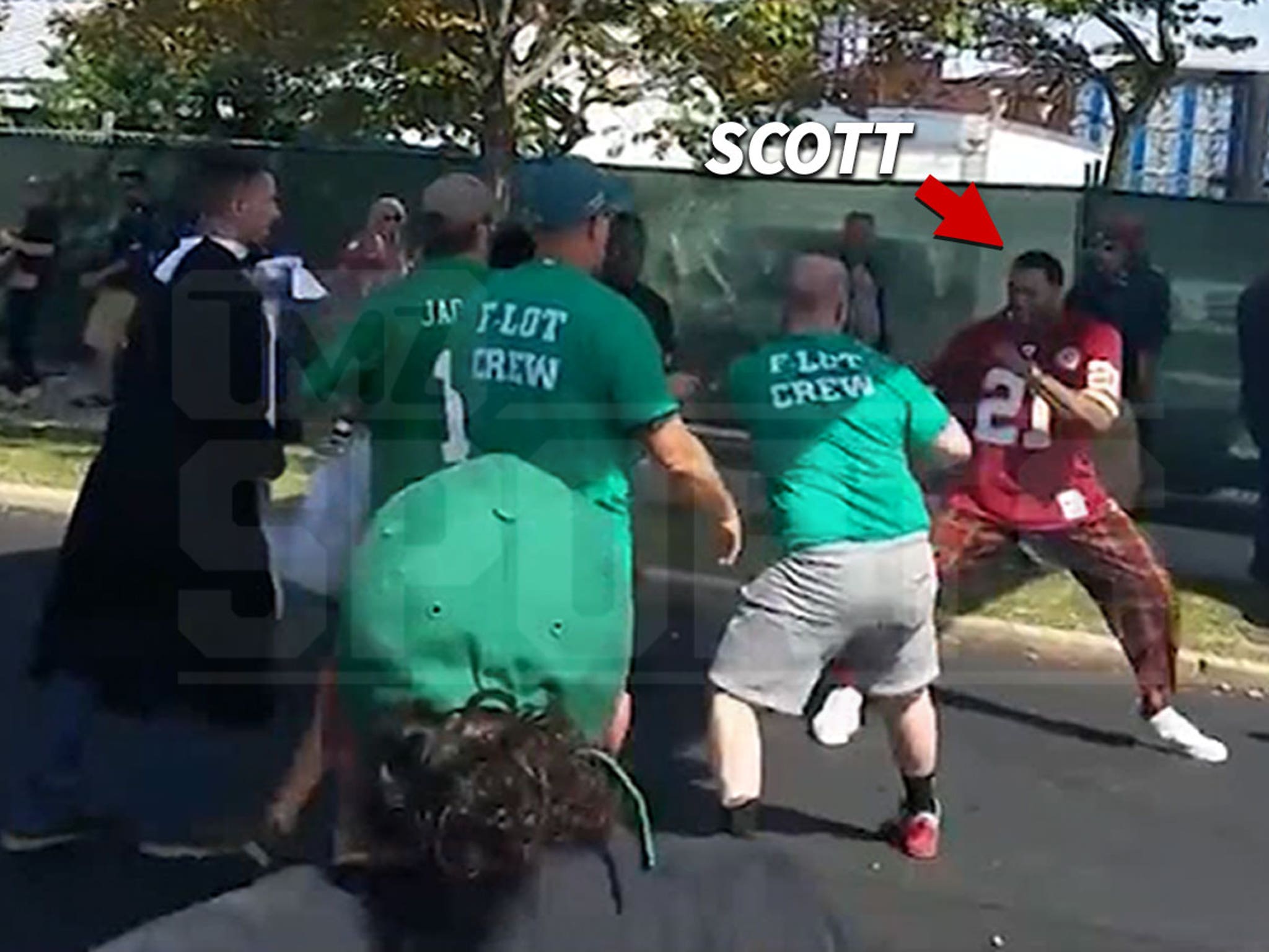 New Mike Scott Brawl Video Shows Crazy Haymakers With Eagles Fans