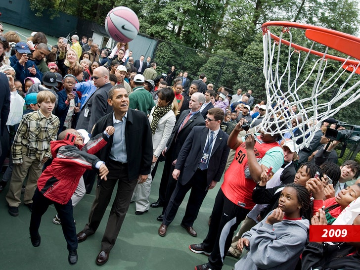 0307-obama-basketball-getty-01