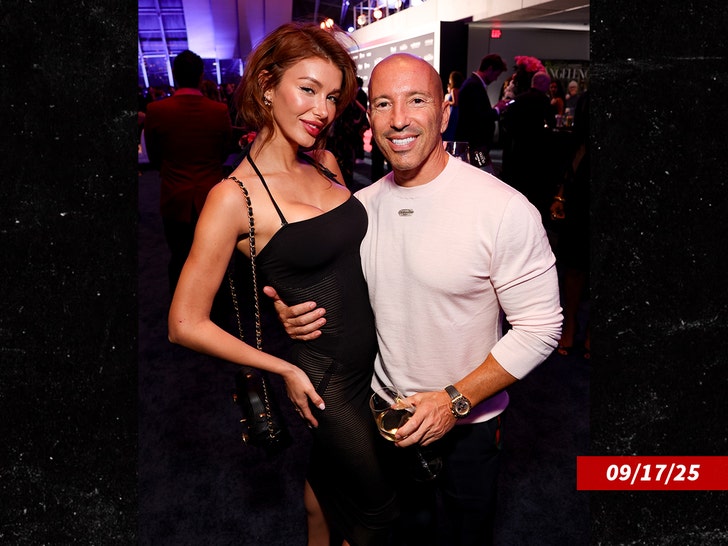 Jason-Oppenheim-Jessica-Vargas-Sub-Getty-2