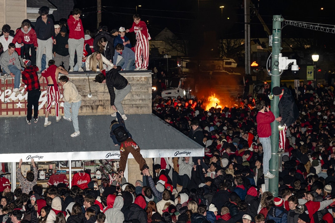 Hoosier Fans Party Time 8