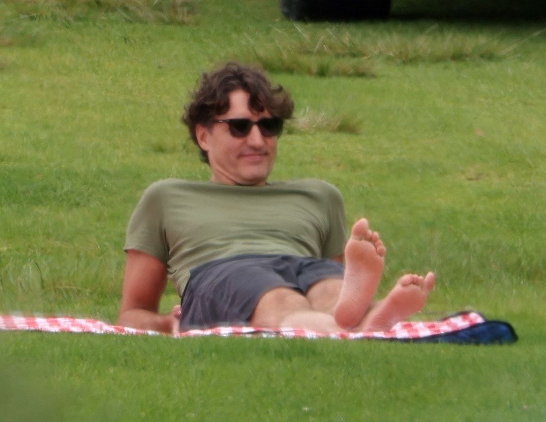 Katy Perry Justin Trudeau Picnic Date 8