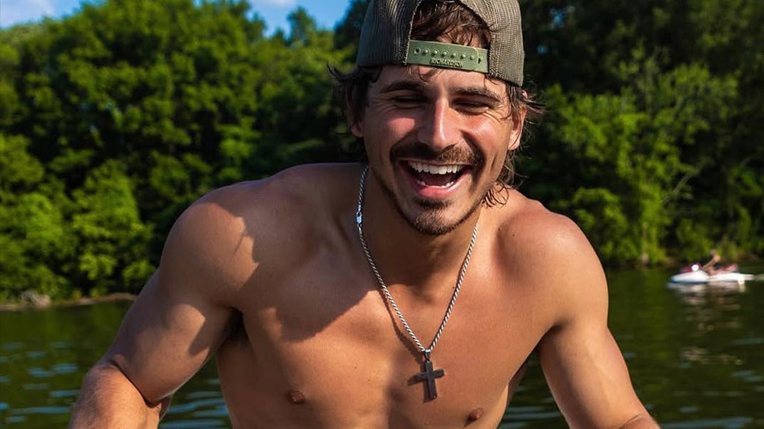 1204-Tucker-Wetmore-Hot-Shots-PRIMARY