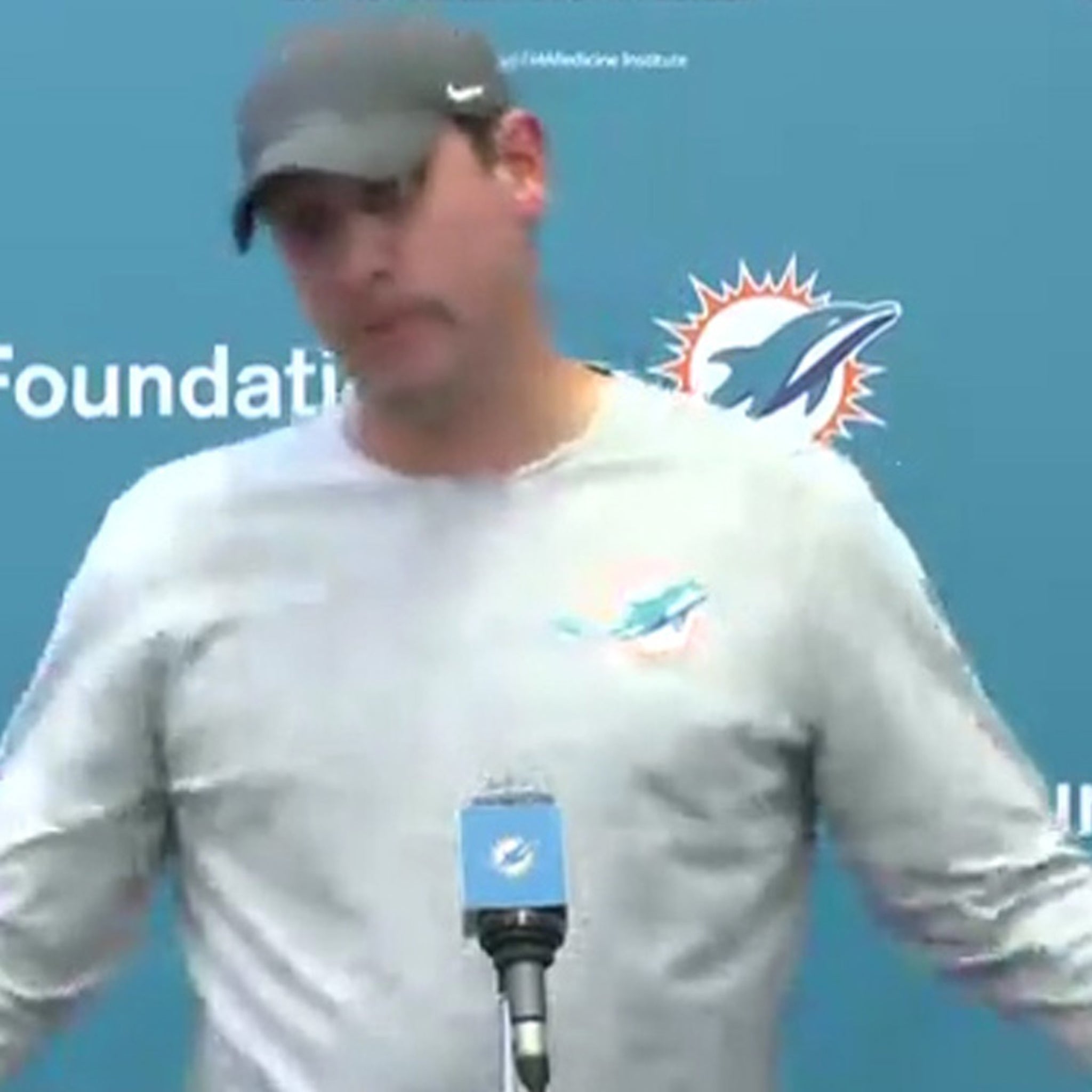 Chris Foerster, Dolphins assistant, resigns after appearing to