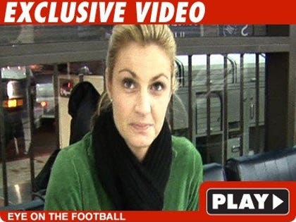 Erin Andrews: Click to watch