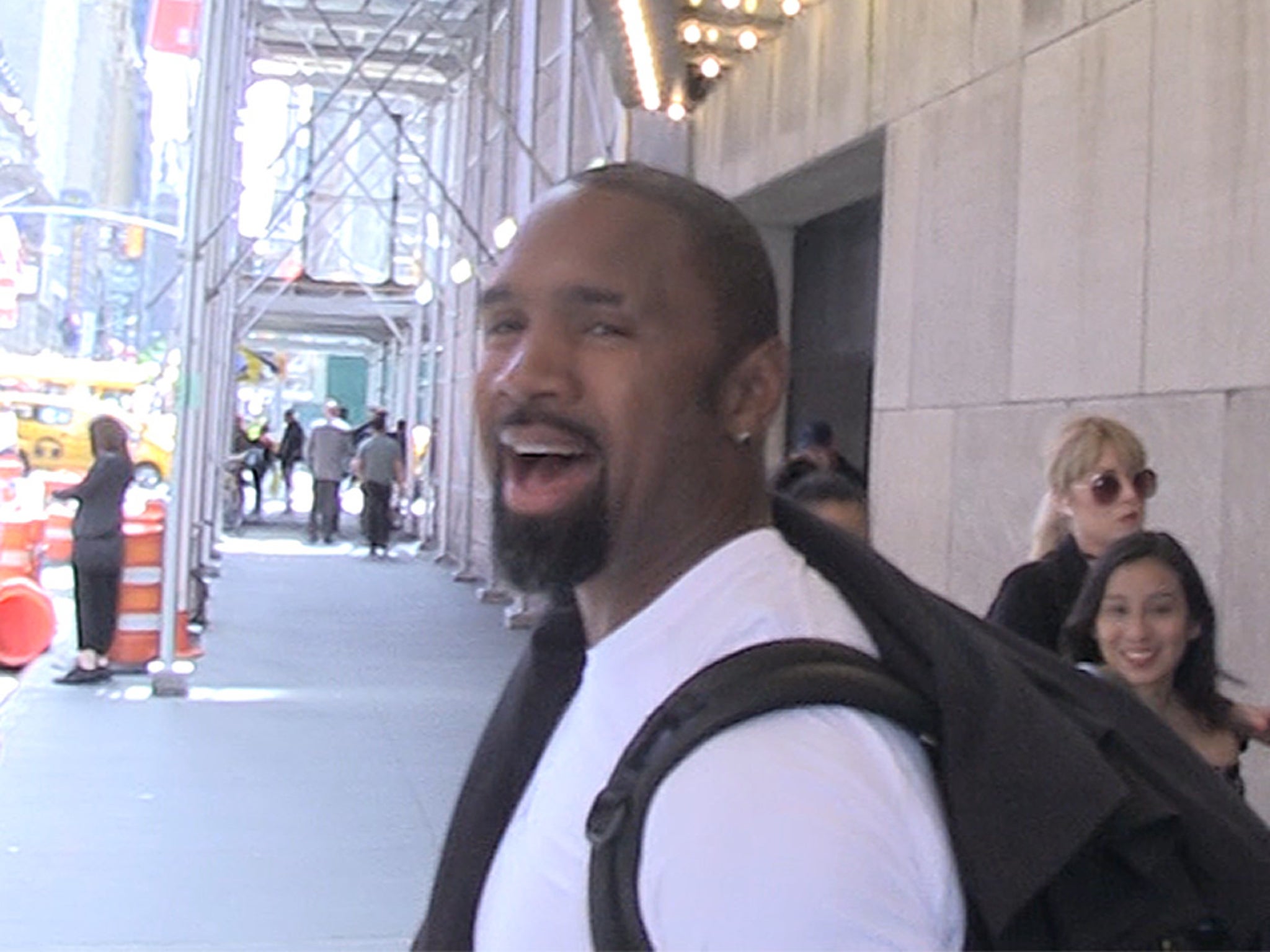 Charles Woodson Sends Tom Brady a One-Word Message