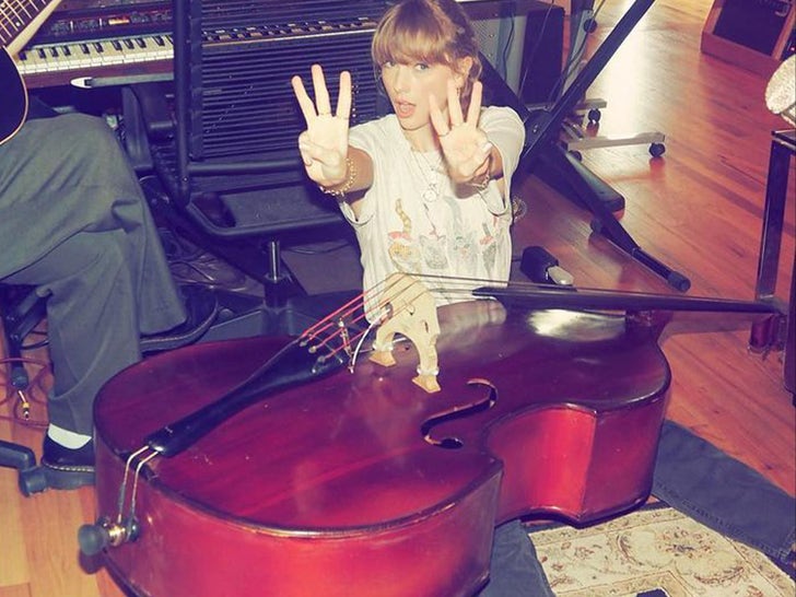 Taylor Swift fazendo música – nos bastidores