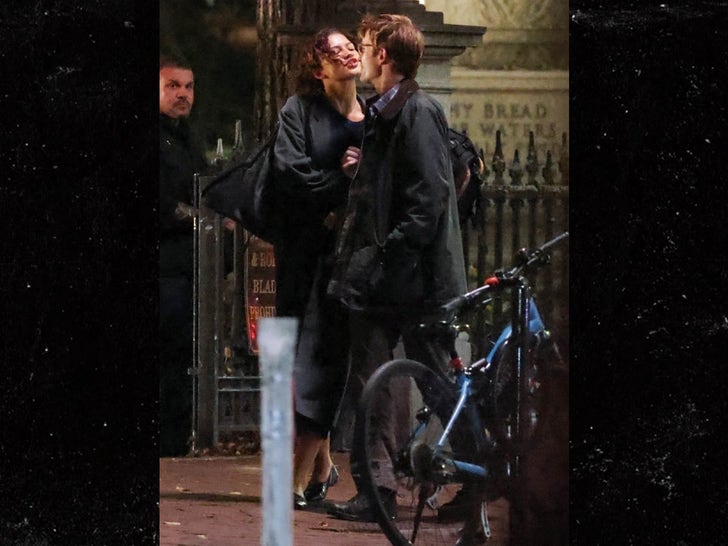 1107-Zendaya-Robert-Pattinson-Shooting-The-Drama-Behind-The-Scenes-photos-Primary-4