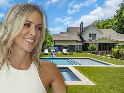 Kristin Cavallari Next To Her Tennessee Ranch House
