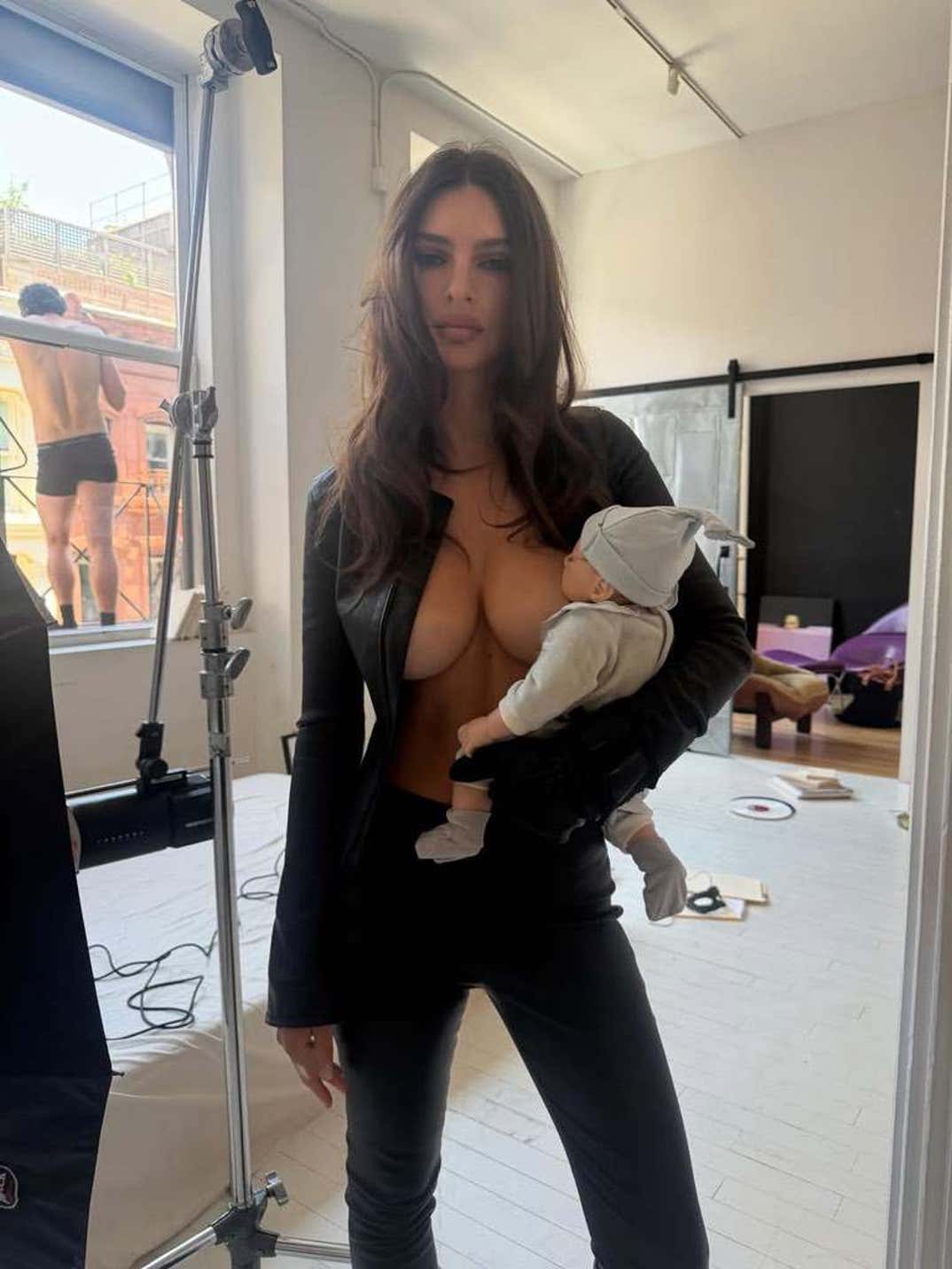 Emily Ratajkowski Topless Photoshoot Breastfeeding 9