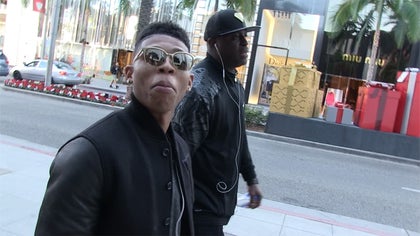 120115_bryshere_gray_p