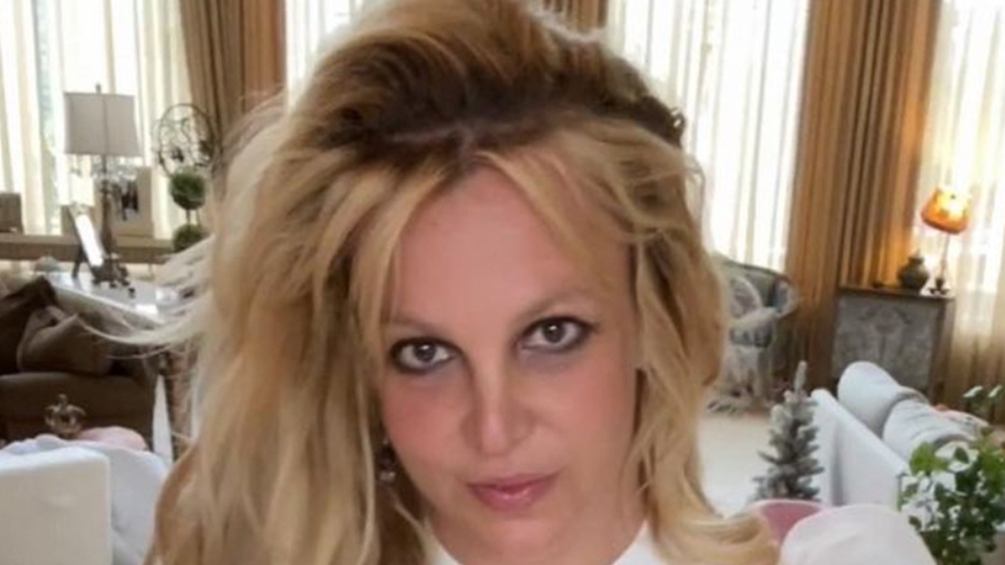 Britney Spears dice que probablemente no volverá a actuar y arremete contra su padre