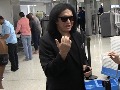 091916_gene_simmons_primary