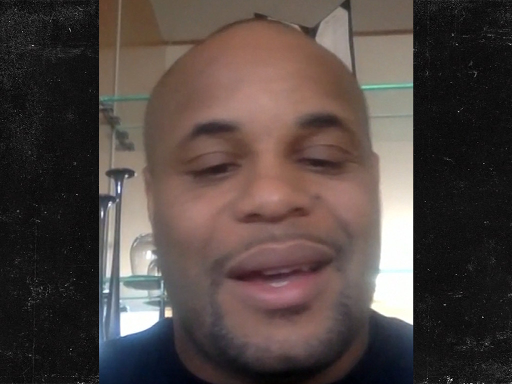 Daniel Cormier fixes the infamous gap in his teeth ' TMZ SPORTS