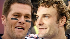 Tom Brady Out-Chugged Wes Welker In Best Bar Night Ever, Says Ex-Teammate