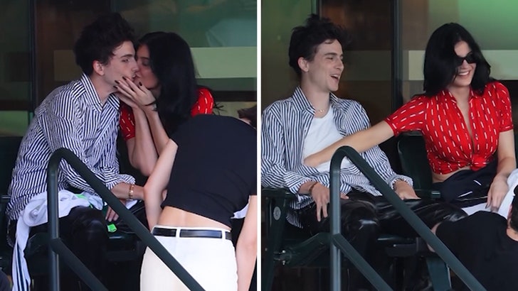 031025_kylie_jenner_timothee_chalamet_kal