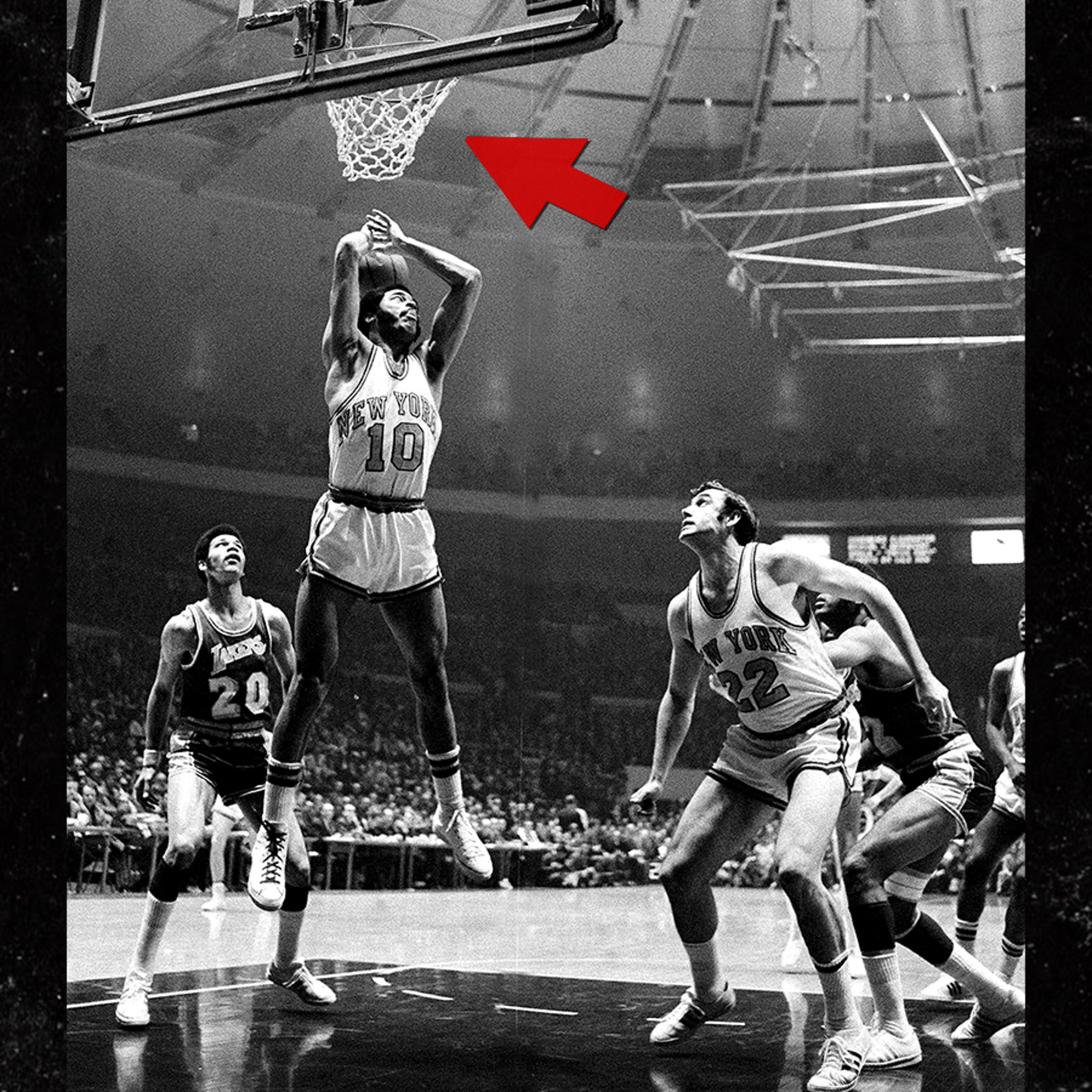 Flipboard: Net From Willis Reed's Miraculous 1970 NBA Finals Game 7 Comeback For Auction