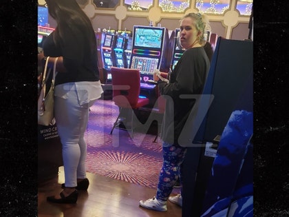 0516_mama-june-casino-tmz-wm