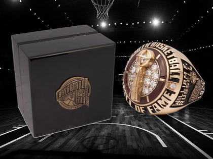 0907-bill-russell-hall-of-fame-ring-footer