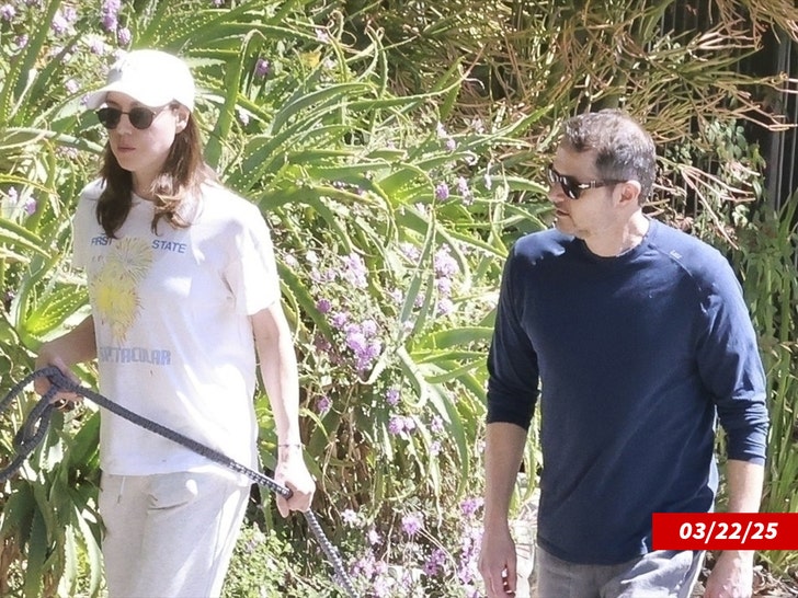 aubrey plaza and tyler davidson griffith park bg 1