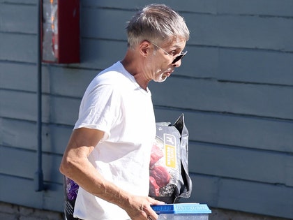 Olivier Martinez steps out at his Los Angeles home amid custody dispute with Halle Berry backgrid 2