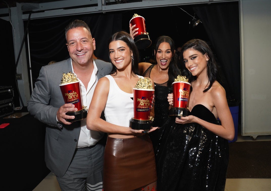 Marc, Charli, Heidi and Dixie -- TikTok may have been the starting point but this family's popularity landed them a reality TV show on Hulu!