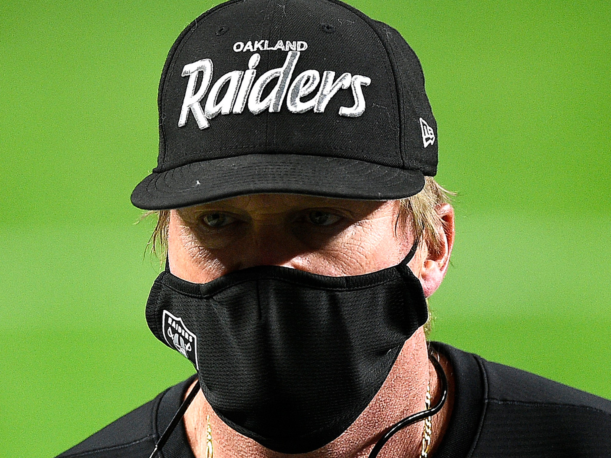 Photo: Jon Gruden's Hat For Tonight's Game Going Viral - The Spun