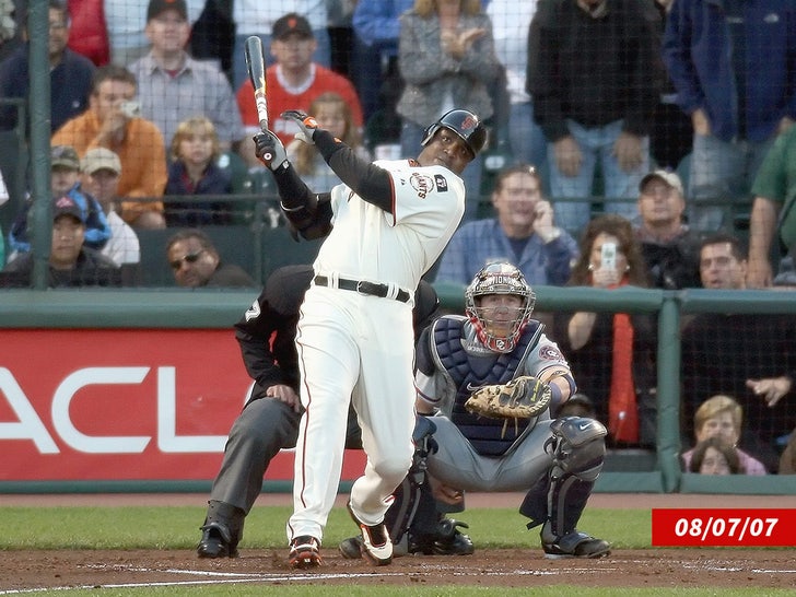 Barry Bonds Sub Getty Swipe 1