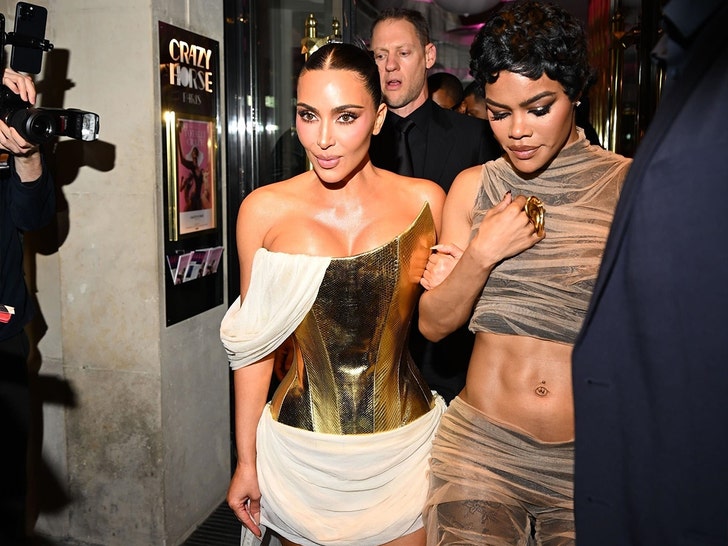 Kim Kardashian and Celebs attend Party at Crazy Horse Paris