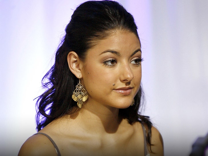 Gospel singer Stacie Orrico sues former manager over alleged childhood s3xual @buse